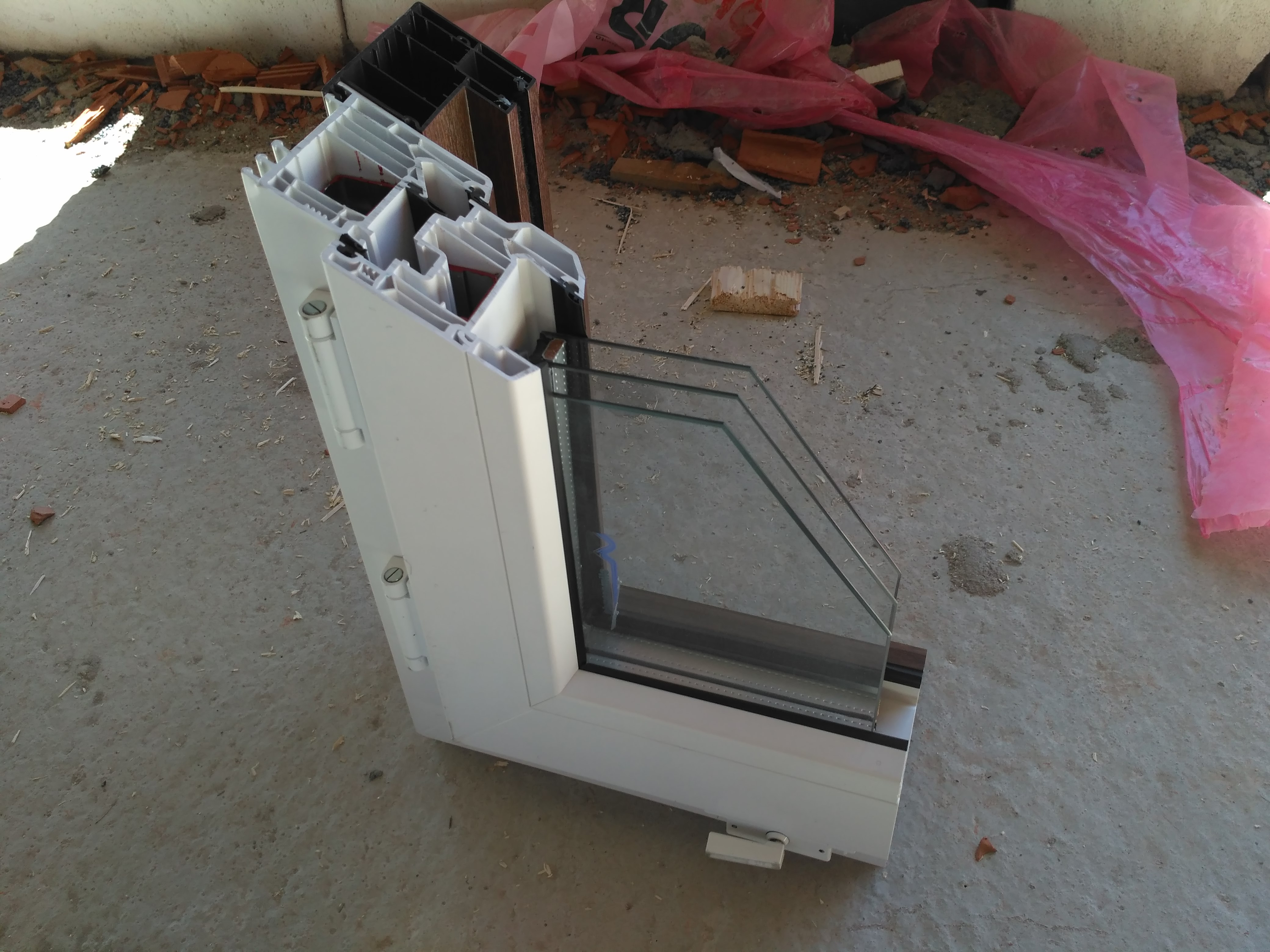 carpintería de pvc con vidrio triple y cámaras de argón